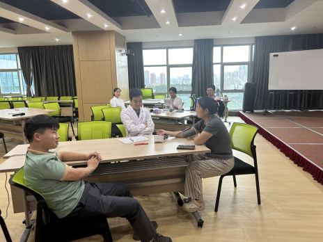 關愛員工健康，中醫(yī)理療進企業(yè)